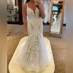 Essense of Australia D3249 White Lace Wedding Dress